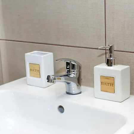 Sunny Blue One-bedroom Flat With Balcony By Flat Mаnager Апартамент *